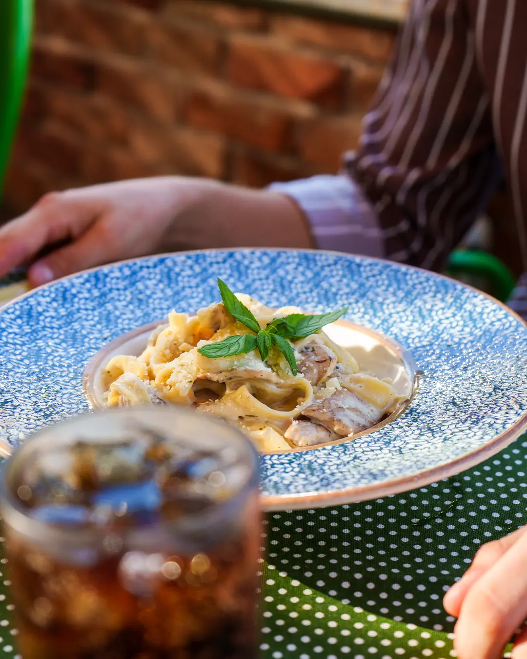 Levny Restoran profesyonel yemek fotoğraf çekimi ve sosyal medya reklam tasarımı